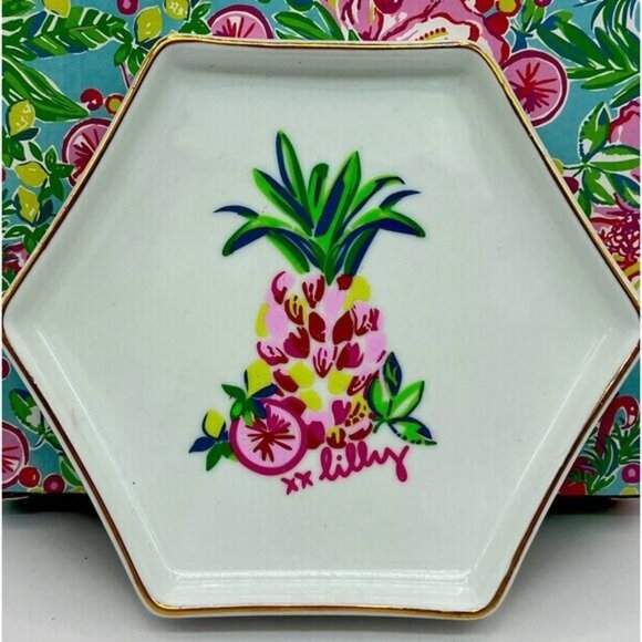 Lilly Pulitzer Pineapple Motif Trinket Tray Octagon Shaped Gold Trim NWB - Picture 1 of 3